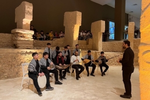 Görme Engelliler, Tarihi Beyaz Bastonlarıyla Keşfetti