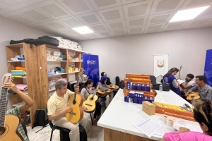 ULUSLARASI GÖÇ ÖRGÜTÜNÜN DESTEKLERİYLE MÜZİK KURSUMUZ BAŞLAMIŞTIR..