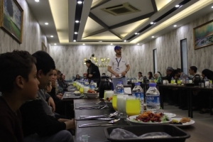 MÜZİK KURSU İÇİN İFTAR YEMEĞİNDE BİR ARAYA GELDİK!