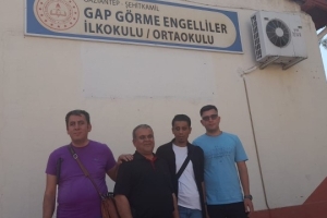 BİNALAR YIKILSA’DA KALPLER YAN YANA!