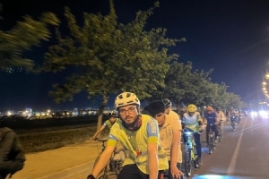 Tandem Bisikletlerle Engelleri Aştılar: Görme Engelliler İçin Özel Gece