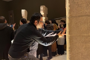 Görme Engelliler, Tarihi Beyaz Bastonlarıyla Keşfetti