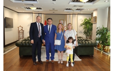 KULÜBÜMÜZDEN BÜYÜKŞEHİR BELEDİYE BAŞKANINA HAYIRLI OLSUN ZİYARETİ...