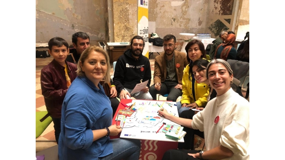 Avrupa Birliği Sivil Düşün "Dünyalar" topluluk atölyesi Gaziantep ilinde yapıldı